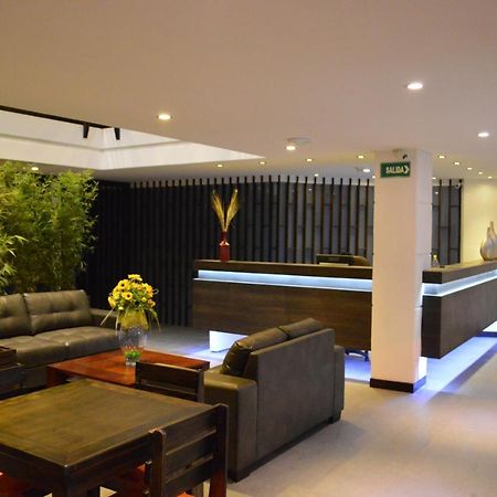 Hostal Delia Victoria Куенка Екстериор снимка