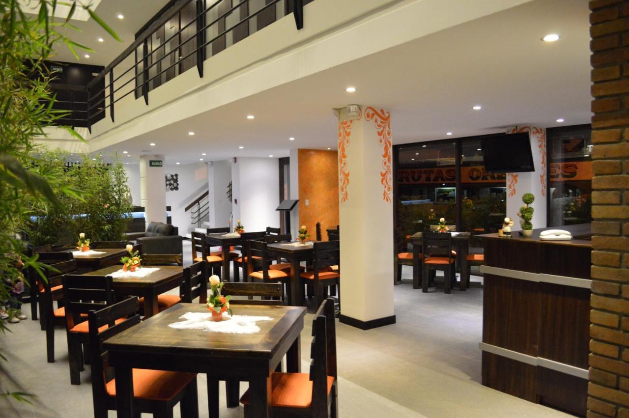 Hostal Delia Victoria Куенка Екстериор снимка